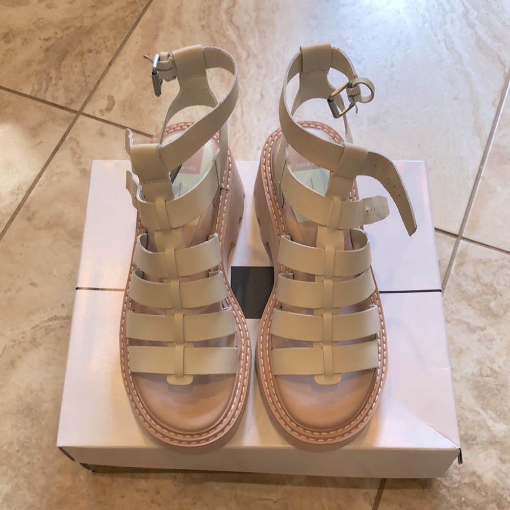 🤍 NWB Dolce Vita Galore Sandal